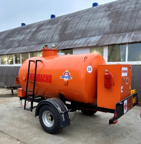 Полуприцеп-цистерна тракторный ТЗ-4,2